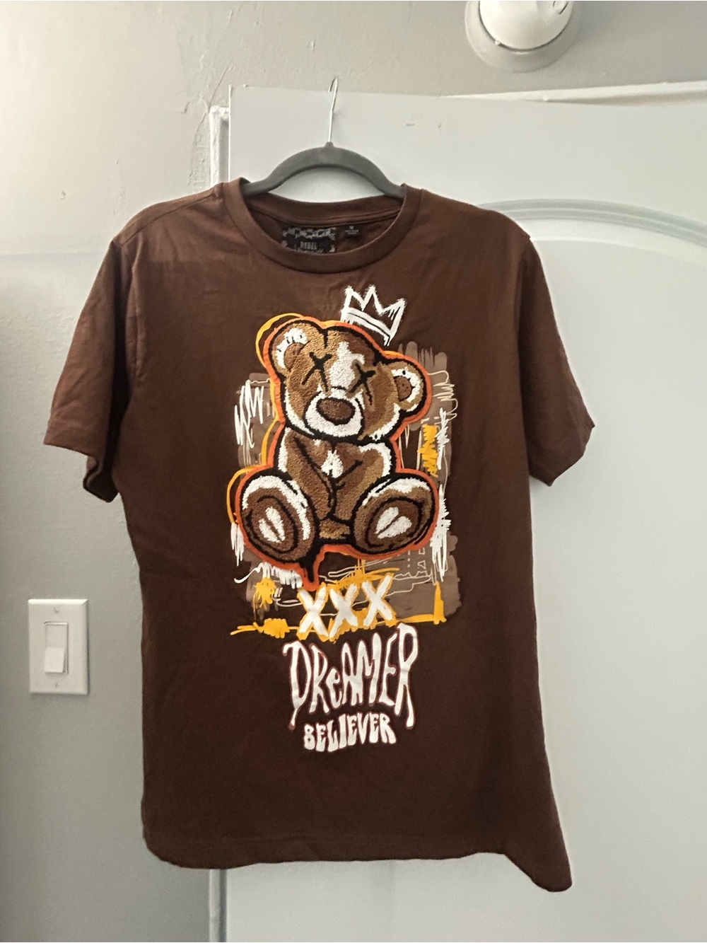 Brown 'Dreamer Believer' Teddy Graphic Tee